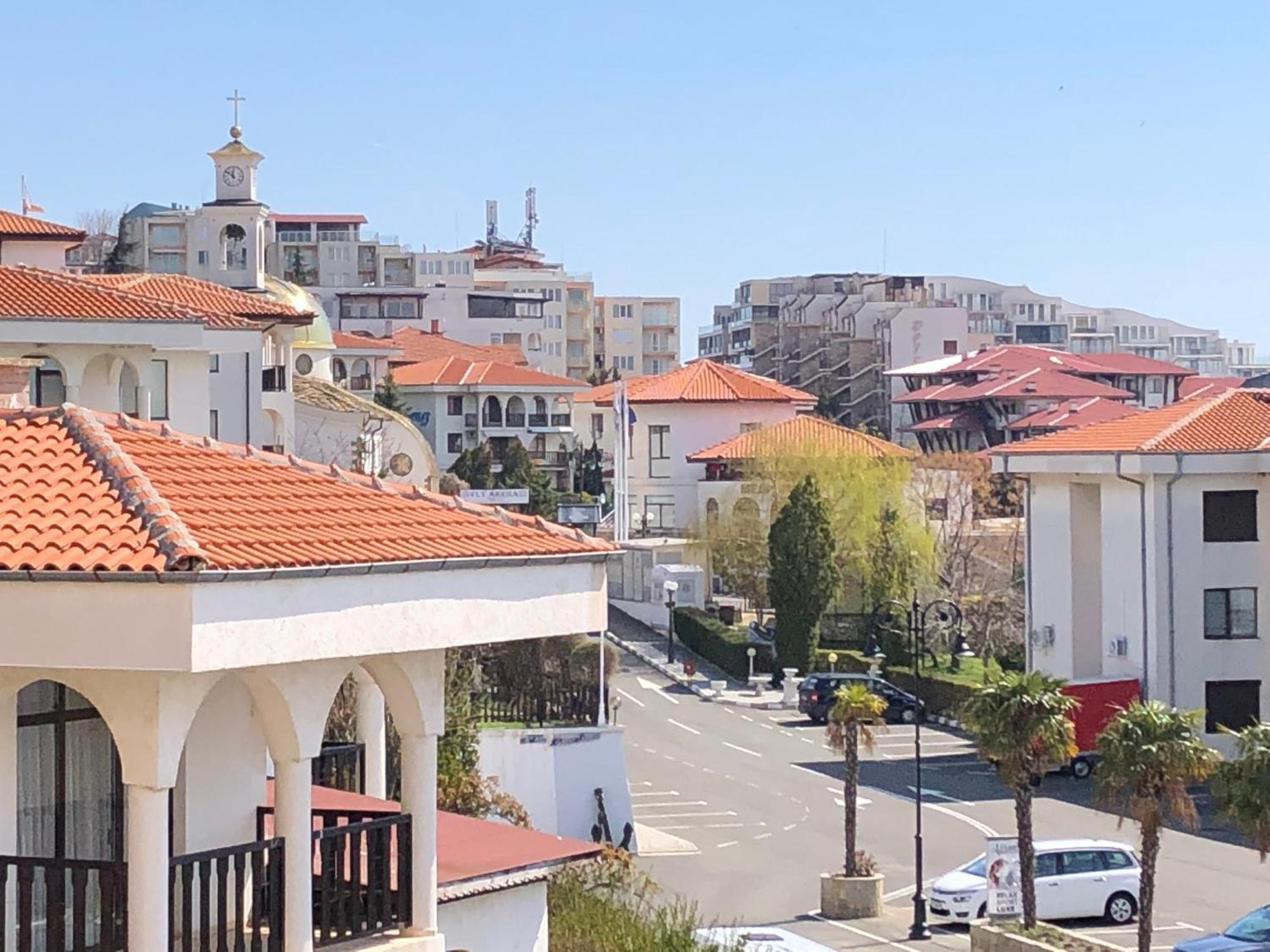 2 Bedroom Apartment Sveti Vlas With 2 Balconies And Sea Views Экстерьер фото