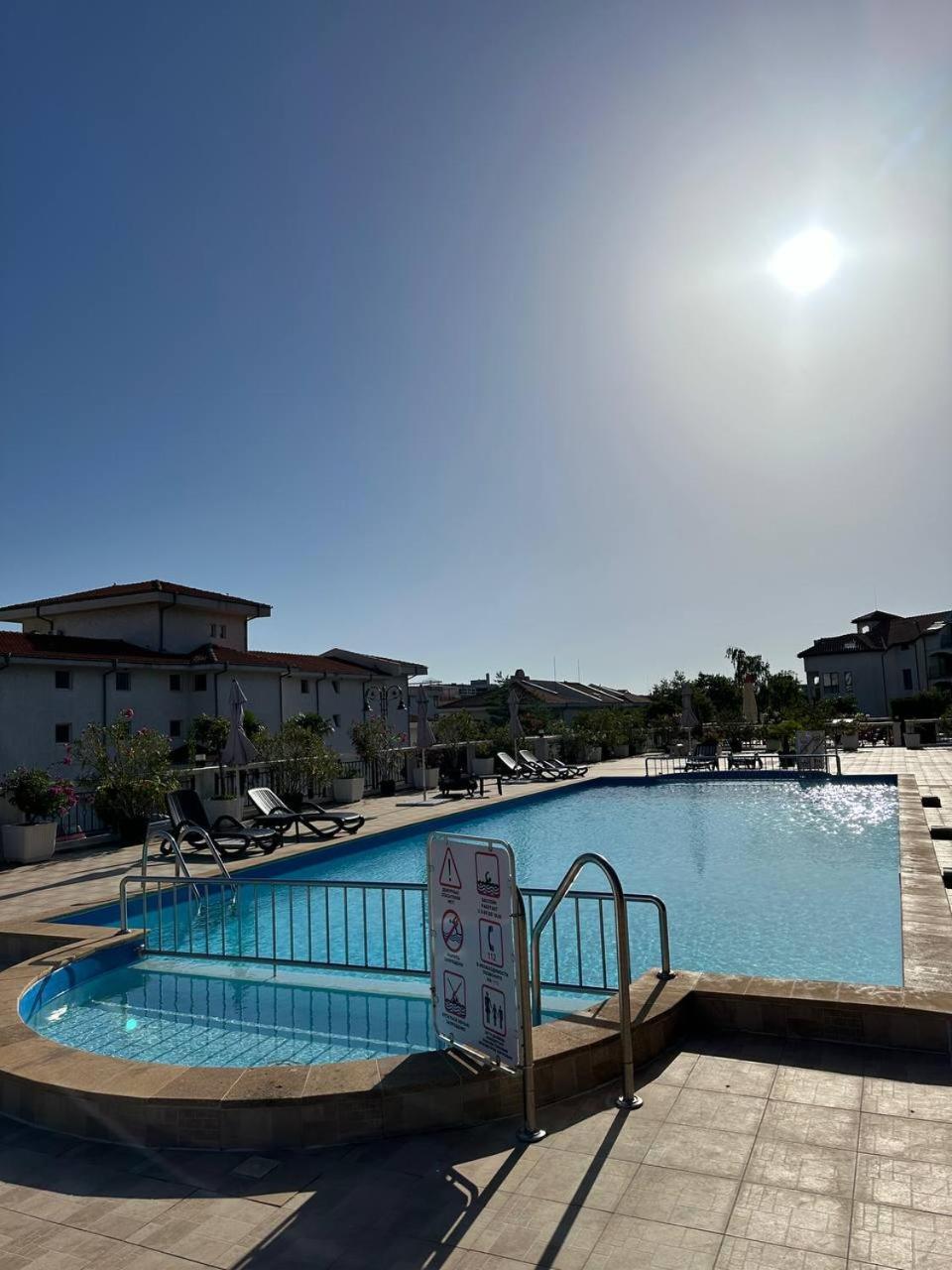 2 Bedroom Apartment Sveti Vlas With 2 Balconies And Sea Views Экстерьер фото
